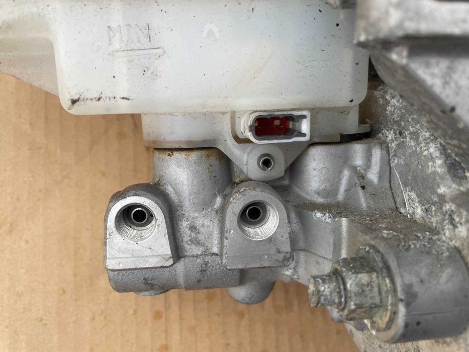 Pompa hamulcowa serwo Nissan Leaf II