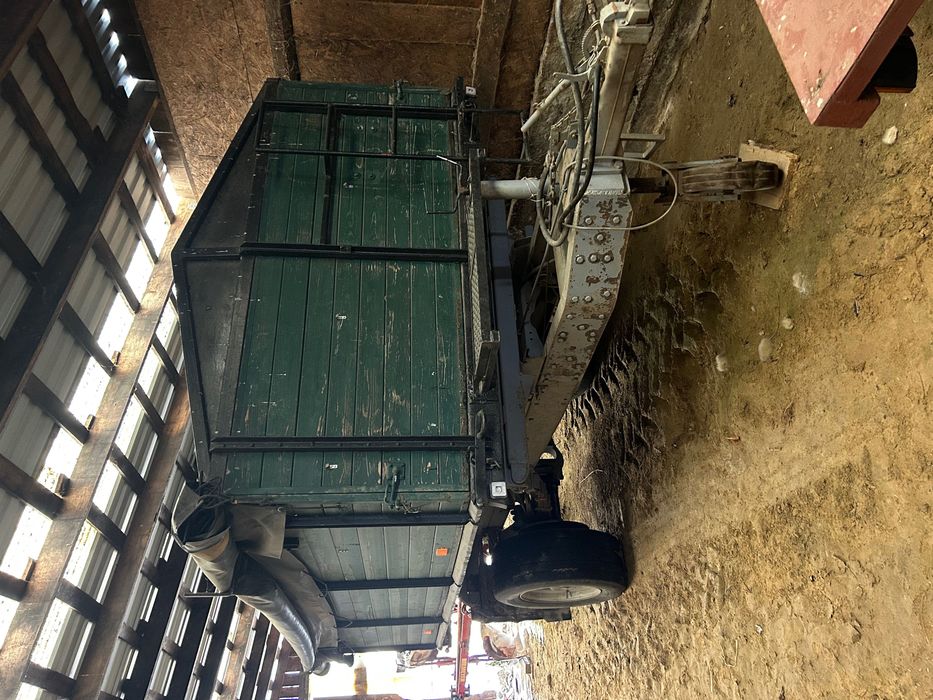 Przyczepa wywrotka jednoosiowa