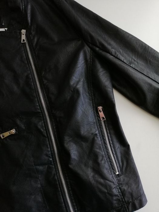 Куртка MANGO (є маленький брак на шкірі)