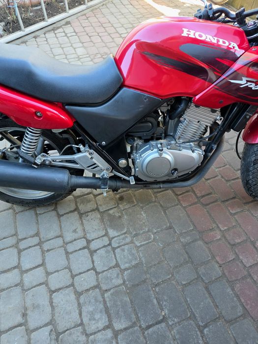 Мотоцикол HONDA cb 500 s