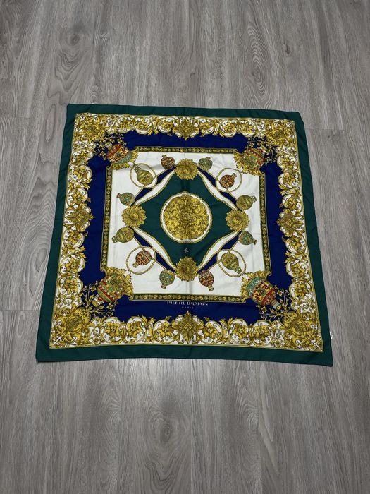 Платок Pierre Balmain