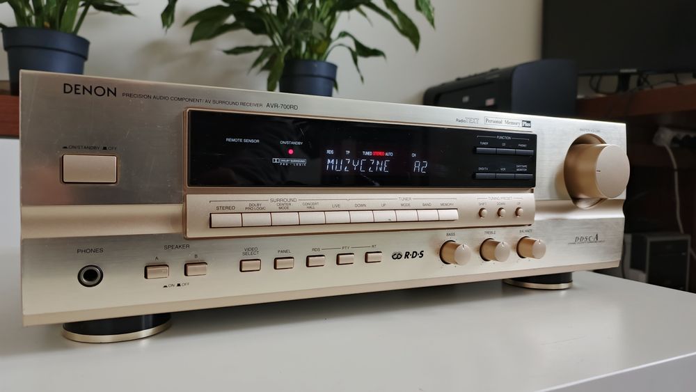 Denon AVR-700RD amplituner 5.1. Złoty