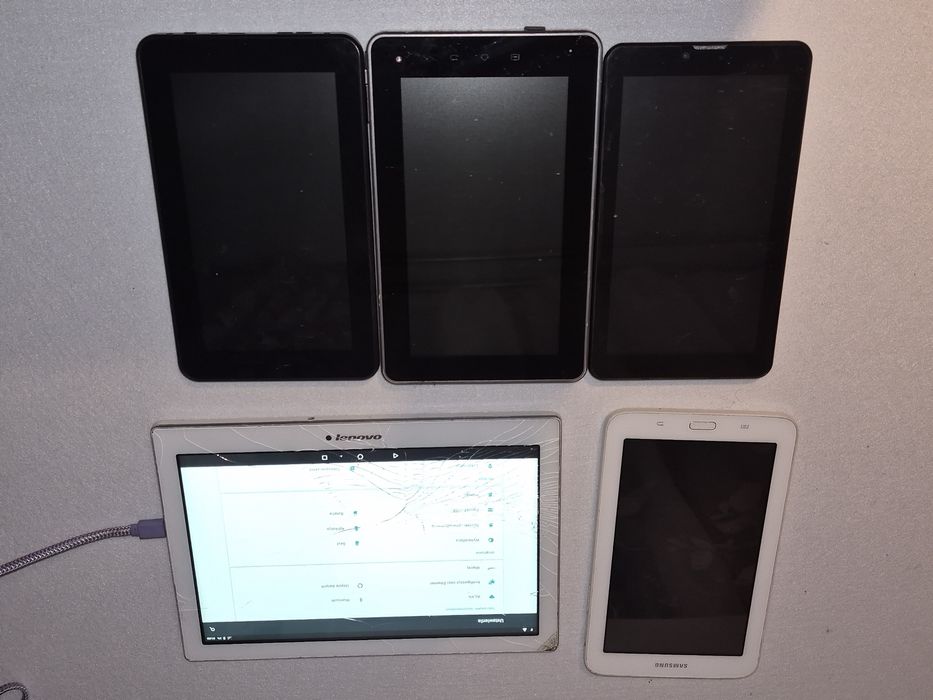 Smartphone zestaw 50szt plus tablety na części