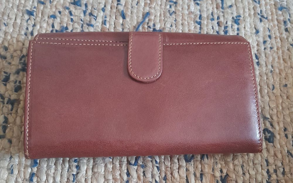 Carteira em pele nova Bugatti