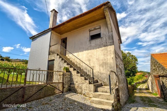 Moradia T2 para venda em Salto, Montalegre