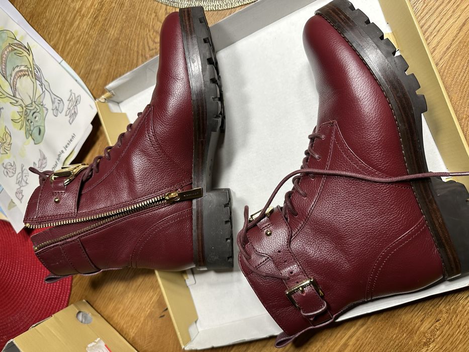 Kincaid lace up booties Michael Kors 8M 38-39
