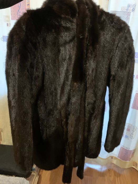 Шуба норкова з натурального хутра