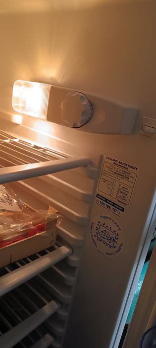 Frigorífico arca  70x70x1.80 Indesit