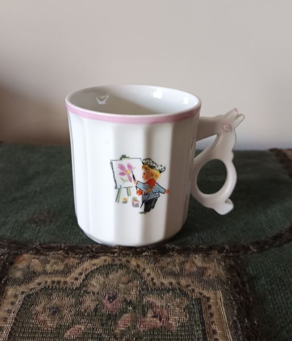 Caneca com motivo infantil