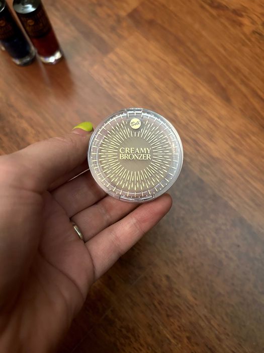 Bronzer w kremie bell