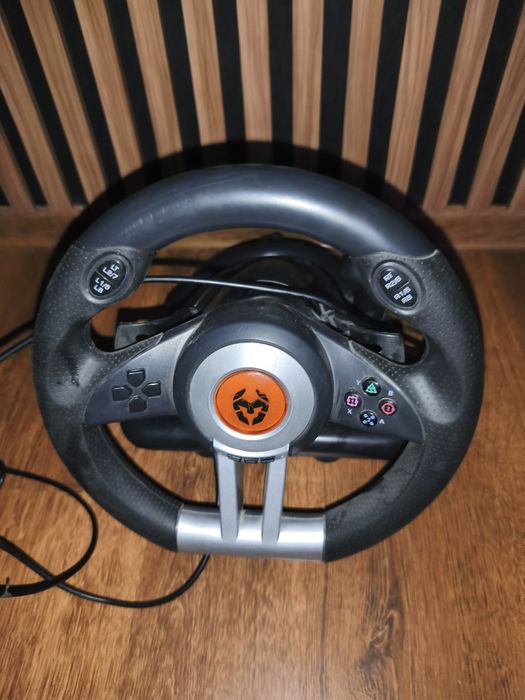 Kierownica Pc Używana