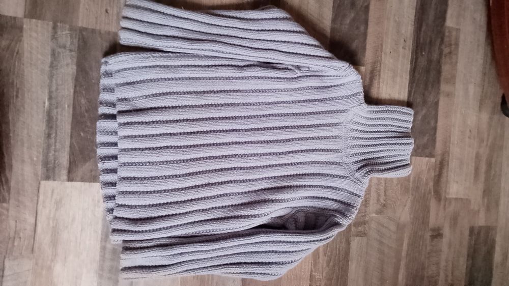 Світер теплий для дівчаток