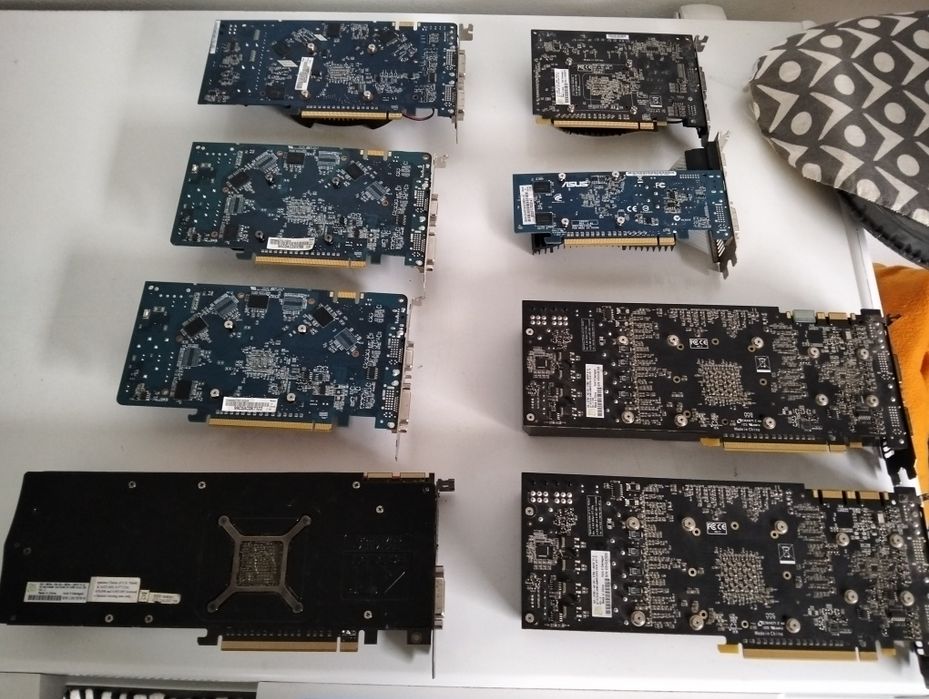 Placas gráficas antigas NVIDIA, ATI