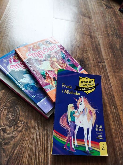 Melowy oraz akademia jednorożców