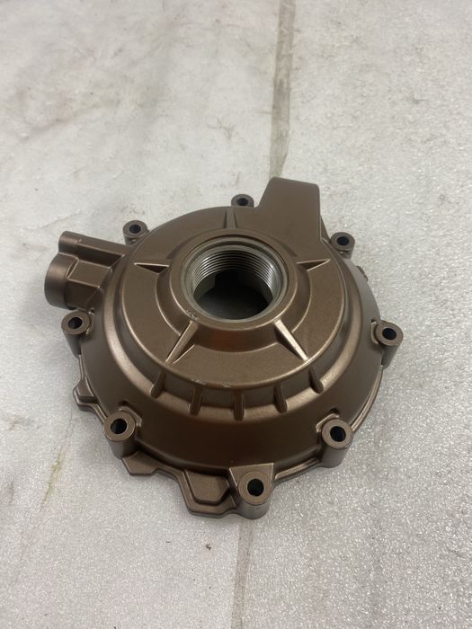 BMW S1000RR S 1000 RR Dekiel Pokrywa Alternatora B606