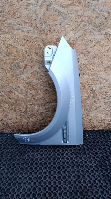 Opel Tigra B Błotnik Przód Lewy Z157