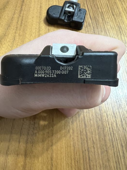 Датчики тиску в шинах Mercedes-Benz  А0009057200з