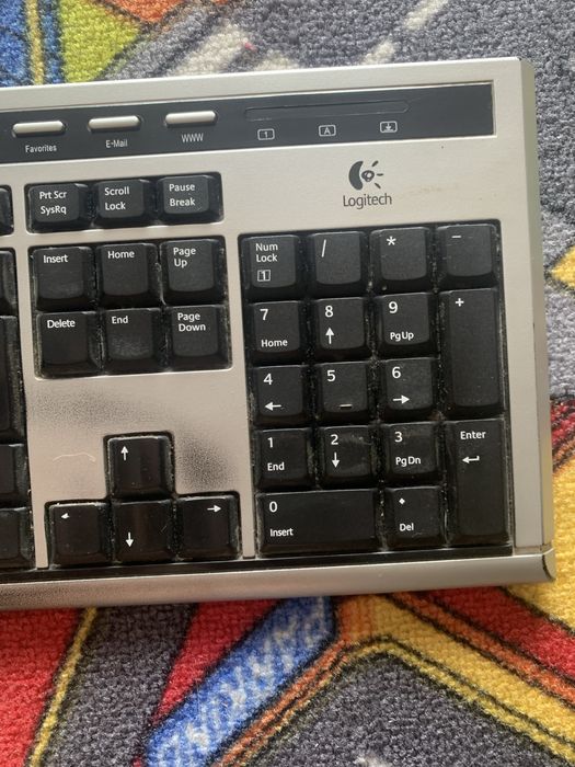 Клавіатура Logitech