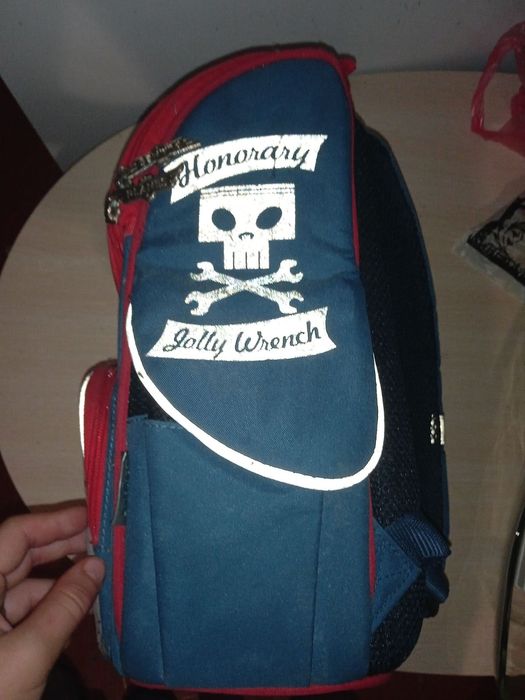 Продам шкільний рюкзак