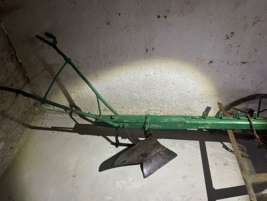 Кінний плуг продам