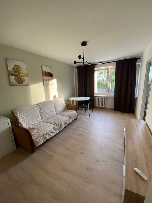 Kawalerka 30 m² z osobną kuchnią – Rataje, Os. Powstań Narodowych 35, Poznań