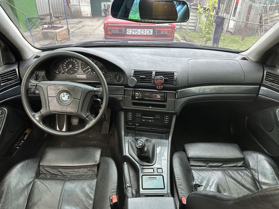 Продам бмв е39 523і!