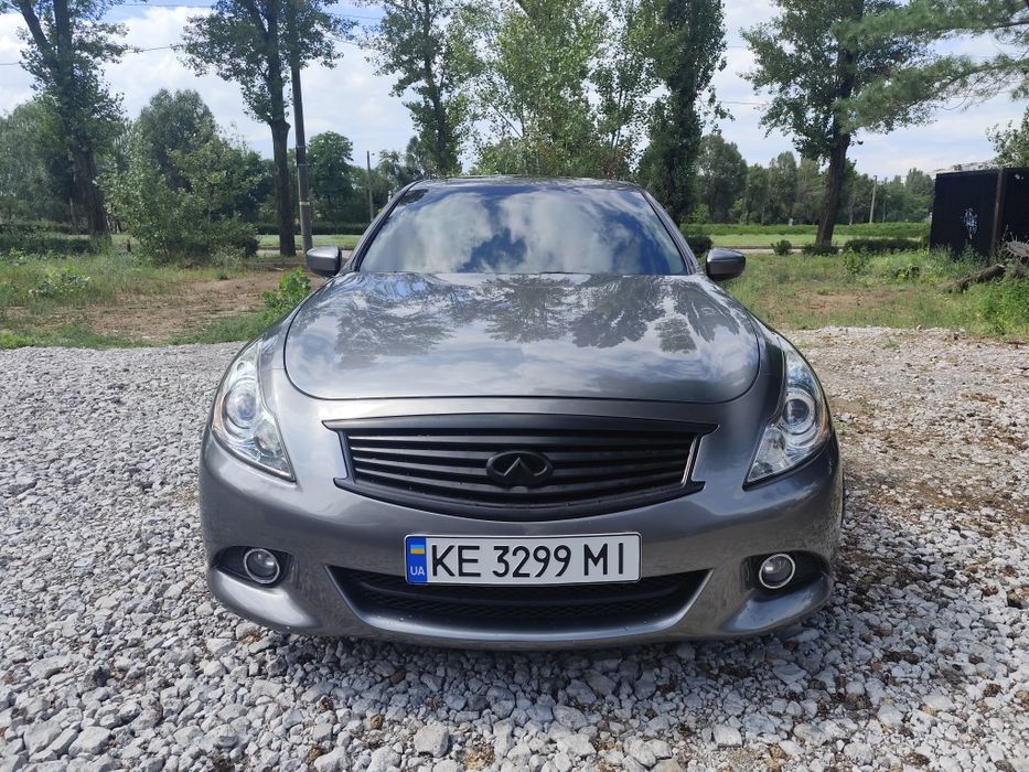 Infiniti g25 2011