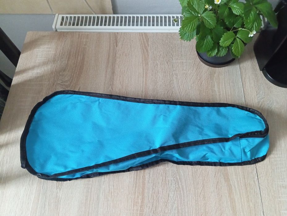 Pokrowiec na UKULELE (Defekty) około 57 cm x 21 cm
