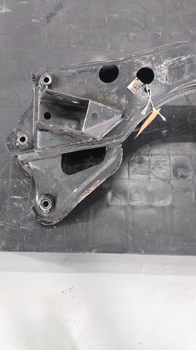 Charriot/Eixo Frontal BMW Serie 5 (E34)