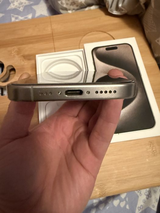 Продам iPhone 15 pro/128GB