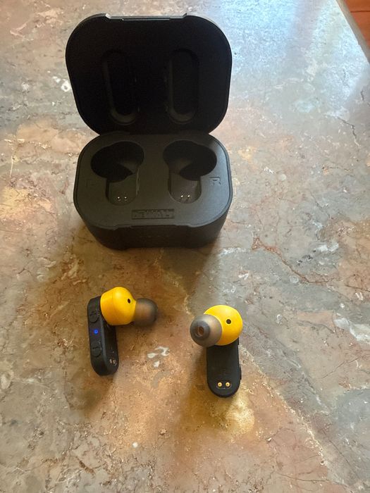 Dewalt Airiculares