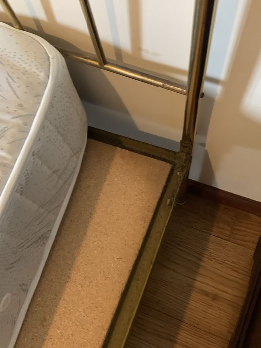 Urgente - Cama em latao dourado