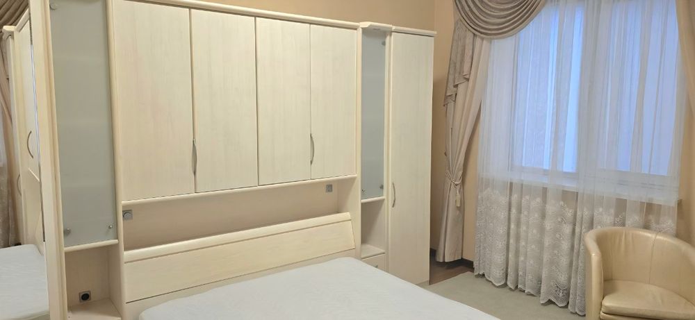 без комісії с.Чайки поруч з Києвом сучасний котедж