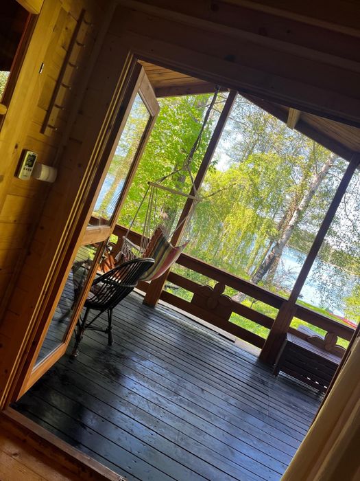 Domek letniskowy nad jeziorem do wynajęcia.