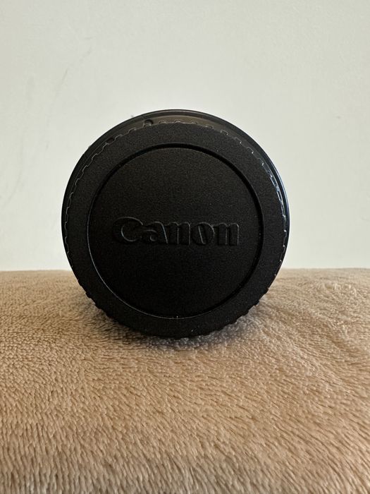 Обʼєктив Canon 50 mm 1.4