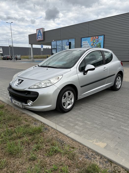 Sprzedam Peugeot 207