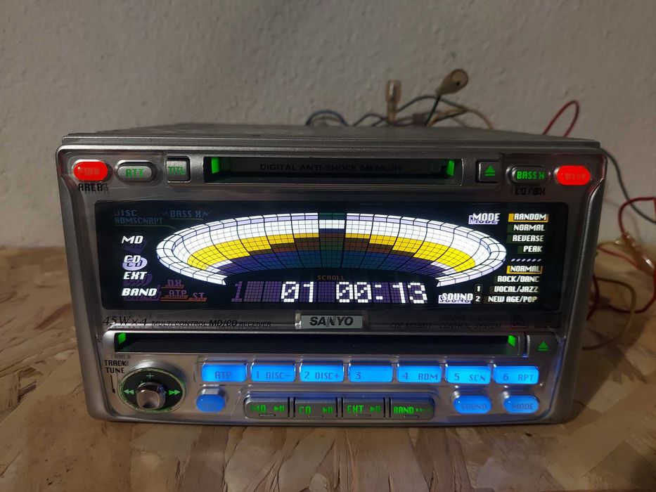 RARO! Sanyo CDF-MD3001V MiniDisc, CD