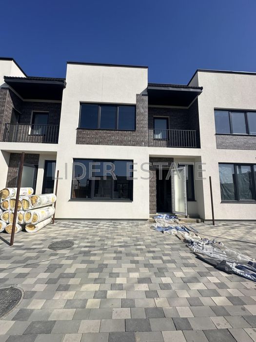 Продам танхаус в ужгороді , район садовий