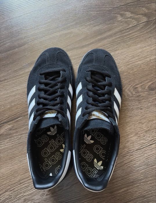 Adidas spezial.