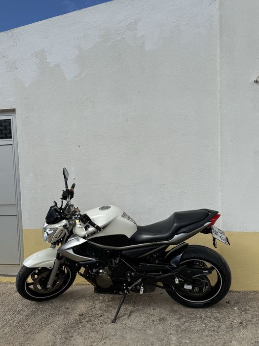 Yamaha XJ6 600 – 2010 – Excelente Estado – Pronta a Andar