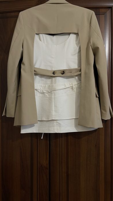 Піджак Zara з відкритою спиною