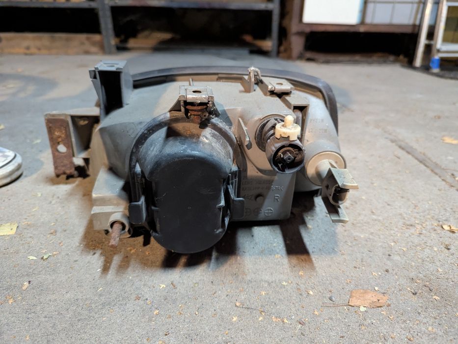 Lampa prawa Renault Clio I 1 PH 3 Faza 3