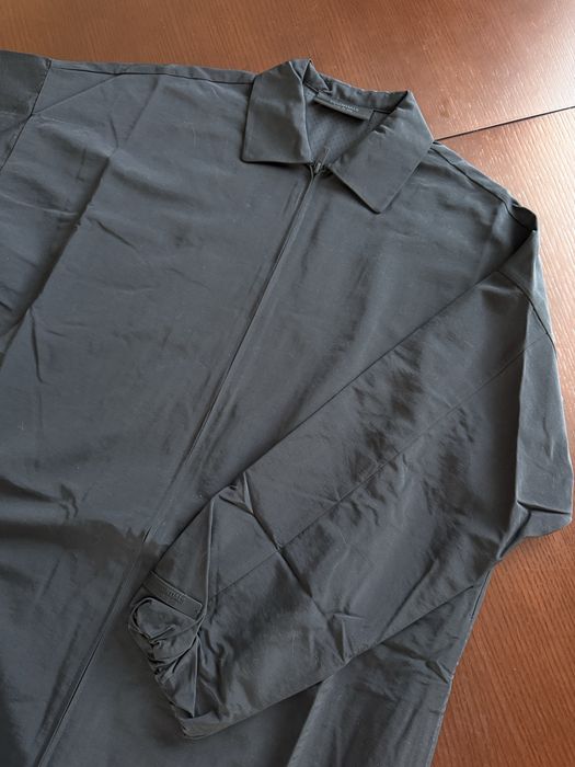 FOG Fear of God Essentials Black Nylon Trench Coat (S / fits XL) — zdjęcie 4