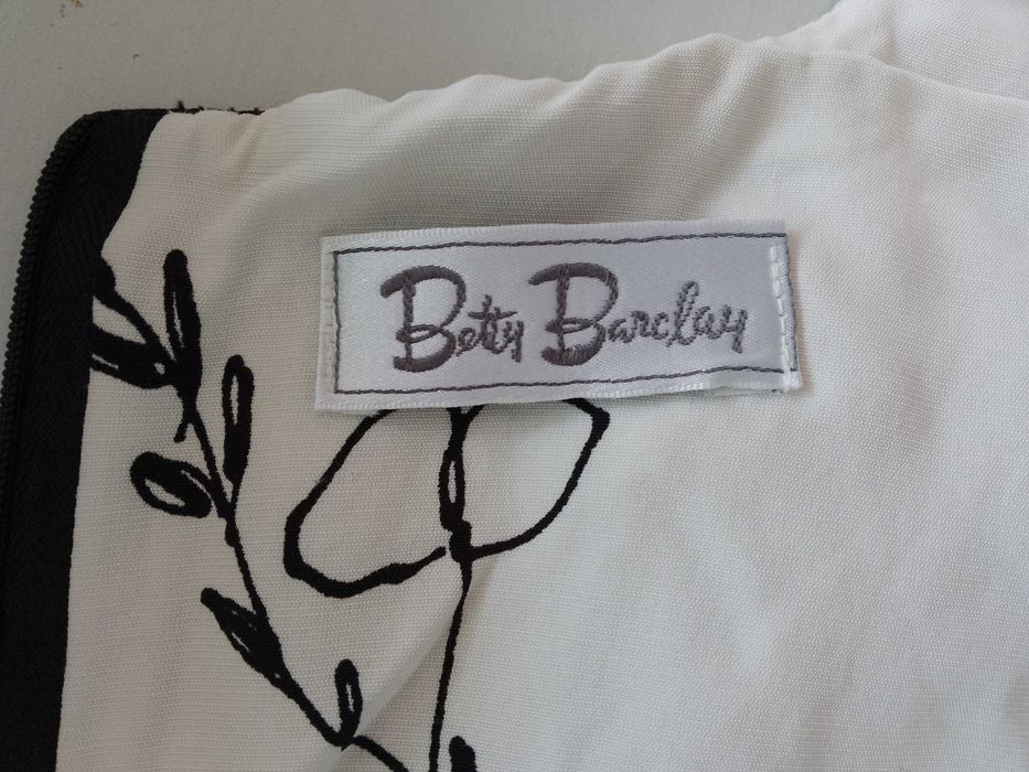 Sukienka letnia Betty Barclay r. 38