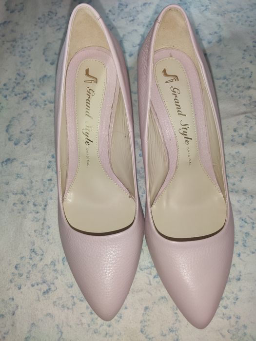 Туфлі жіночі рожеві.
