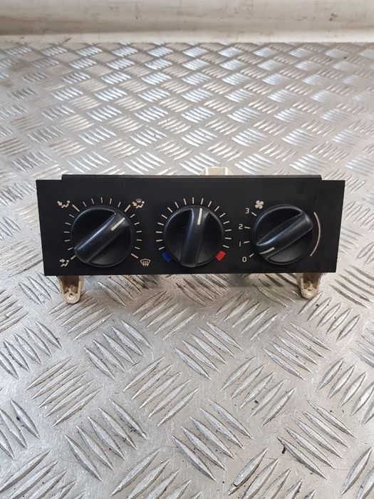 Panel Nawiewu 133761F Opel Movano A 01R-