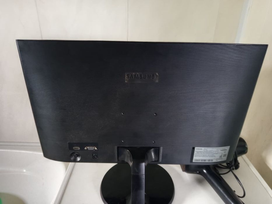 Продам монітор комп'ютера