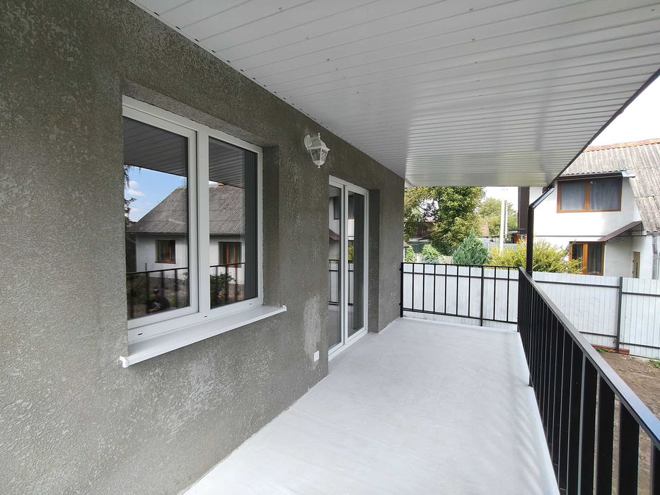 Компактний новозбудований будинок "під ключ" в чудовому місці