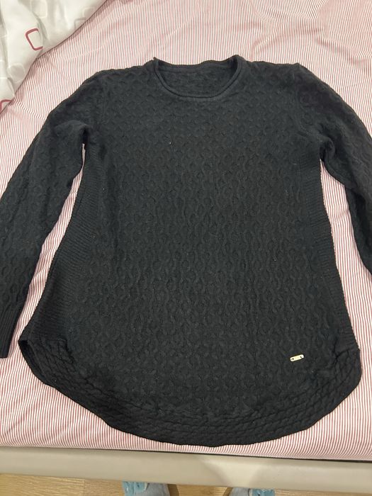 Camisola de malha cor preta