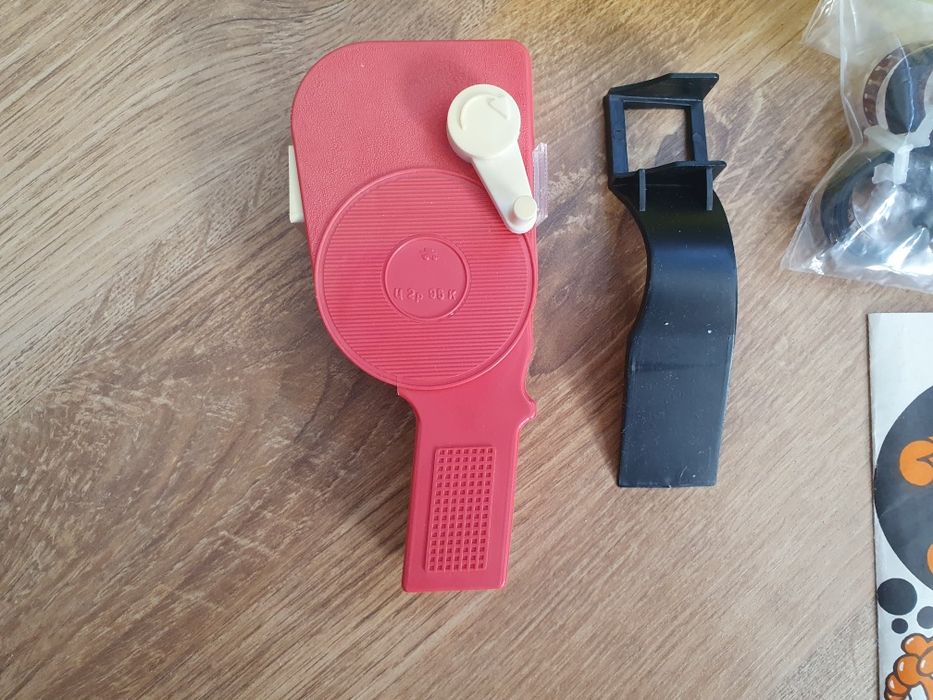 Игрушка  СССР Детское кино кинопроектор Неринга Новая